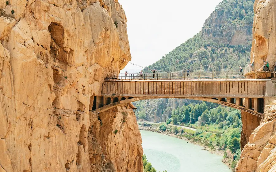 The shuttle bus that returns walkers from the southern exit of the Caminito del Rey