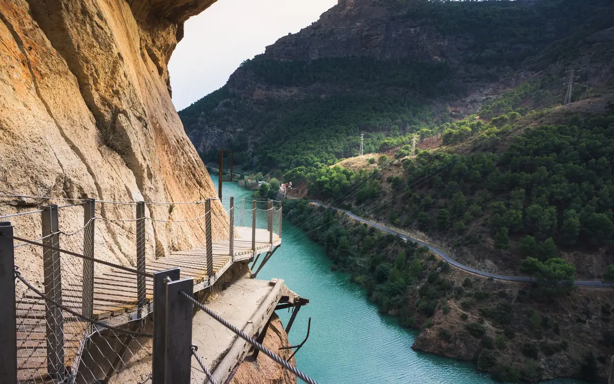 The turquoise water of the Guadalhorce river in the Gaitanes gorge